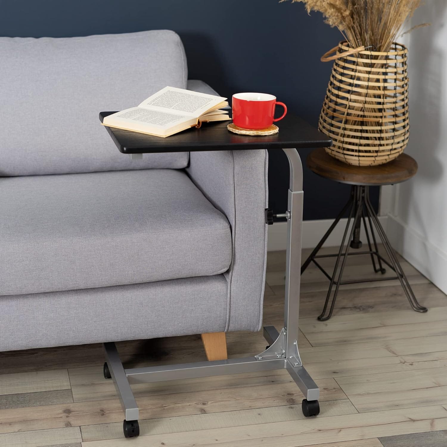 MEUBLE COSY Justerbart Sengebord | Mobil & pladsbesparende