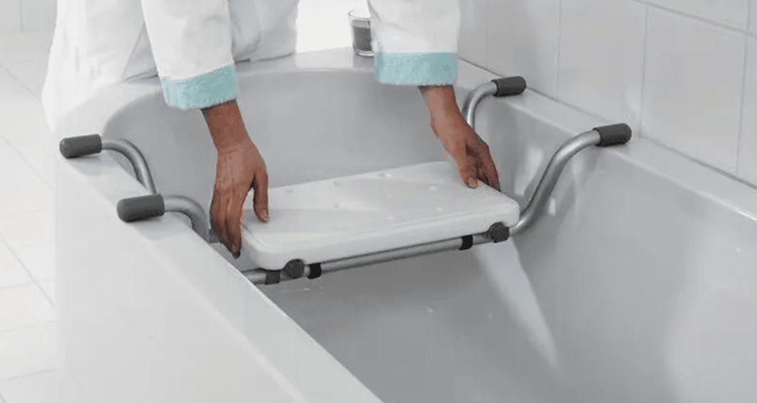 Ophængt Badekarstol – Justerbar, sikker og komfortabel 